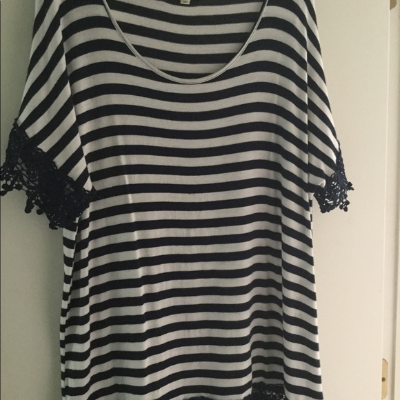 Paper Plane Short Sleeve Tunic - Picture 1 of 6